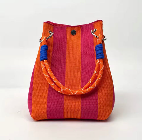 Bolso tipo cubo mini de punto