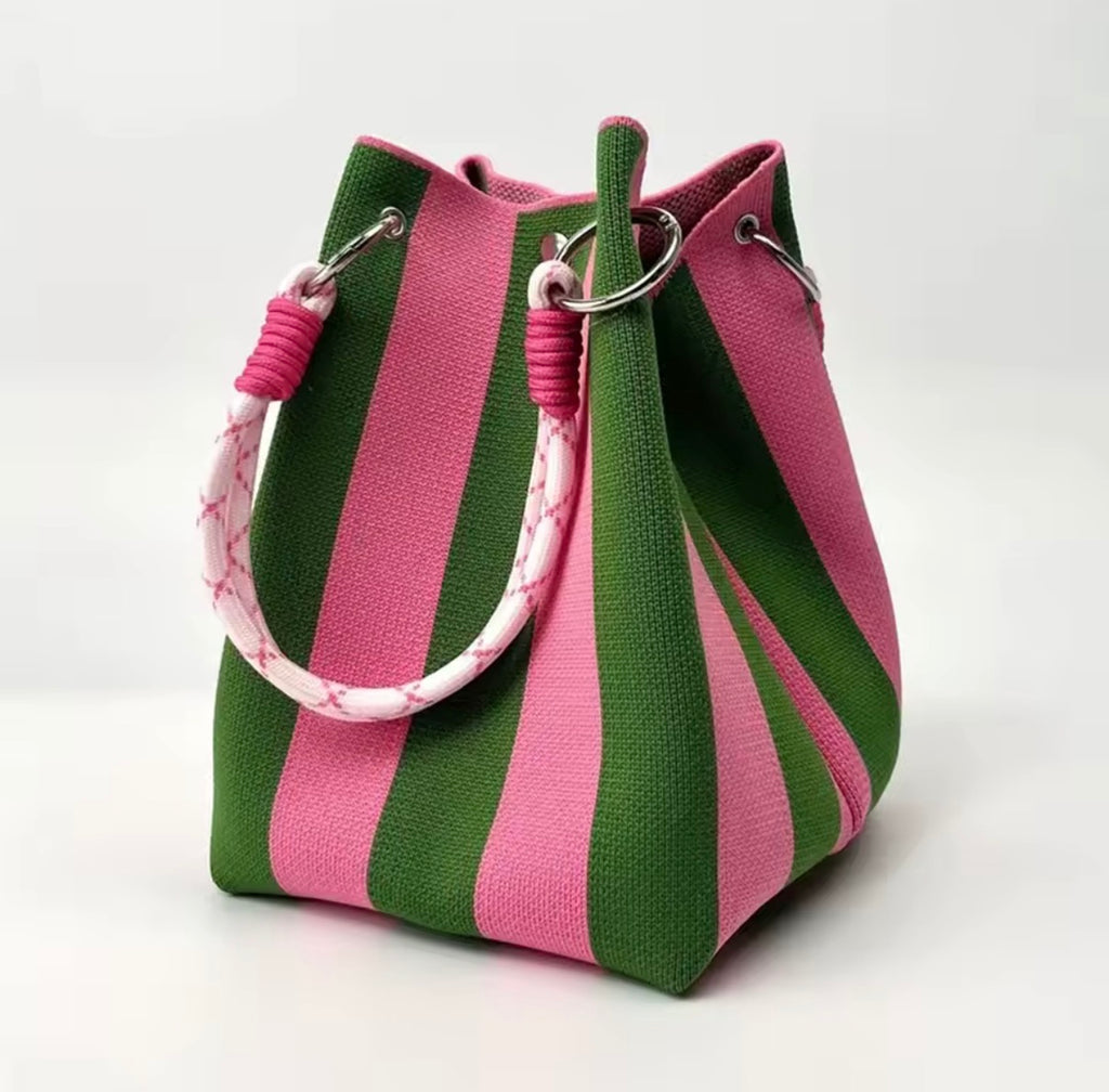 Bolso tipo cubo mini de punto