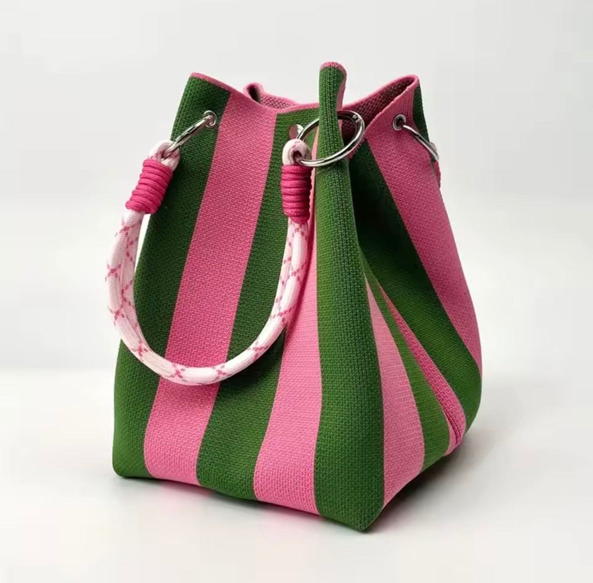 Bolso tipo cubo mini de punto